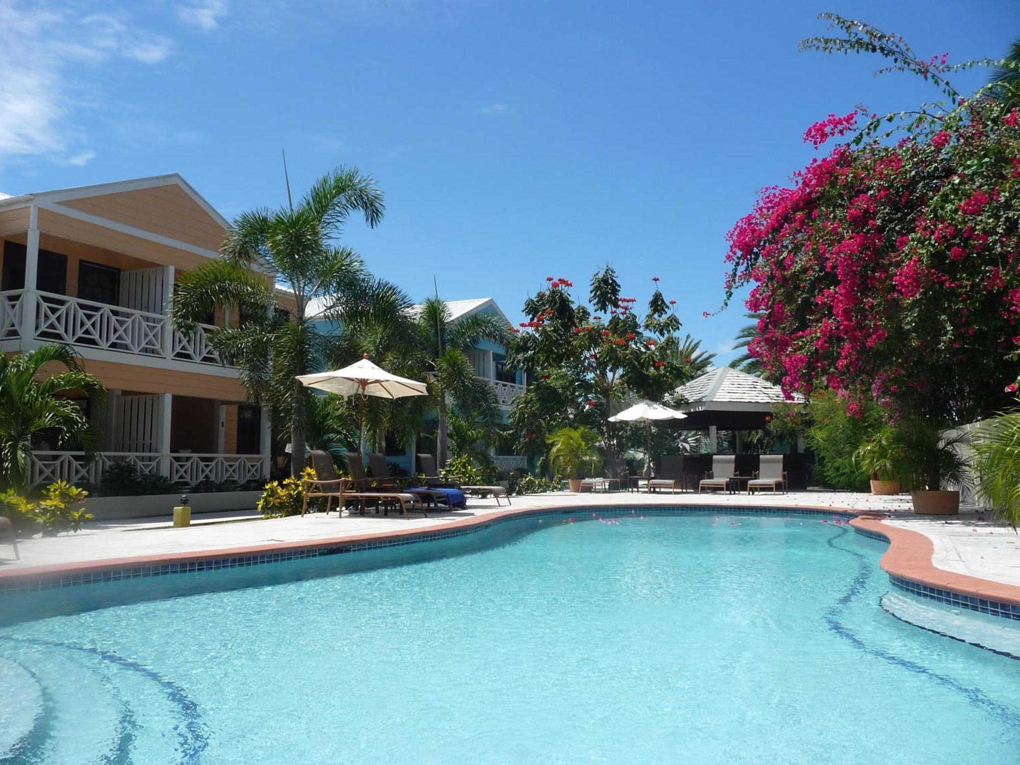 Buccaneer Beach Club Aparthotel Dickenson Bay Exterior photo